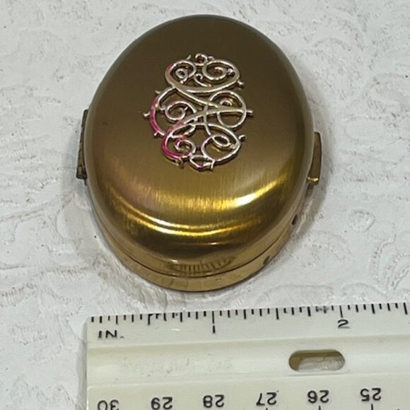 VTG Gold Tone Brass Monogramed Germaine Monteil Oval Powder Compact 2.5" - Picture 11 of 12